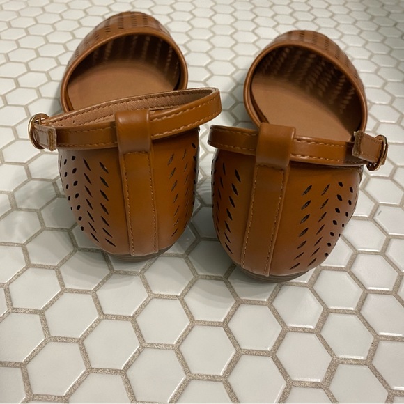 Women's Sandals Roman Style, Closed Toe, Ankle Strap, Cage Design, Vegan Leather - Picture 6 of 9